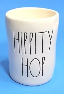 Rae Dun Hippity Hop Candle 7.7oz NWT in Sweet Meadow - Picture 1 of 9