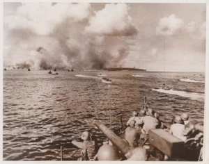 1944 Pressefoto WWII U.S. Army 81st Infantry Troops Invasion at Angaur Island - Bild 1 von 2