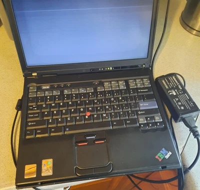 Portátil IBM ThinkPad T41 tipo 2386 para piezas Foto 1 de 4