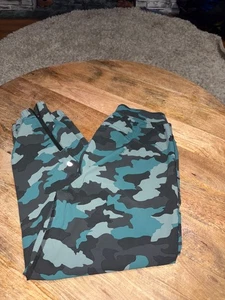 Lululemon Jogger Nylon Crop Gr. 6 Camo Green - Bild 1 von 8