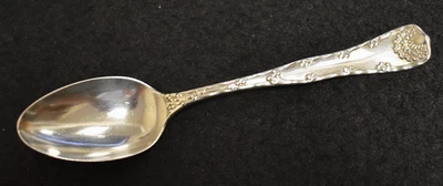 Cucharadita Tiffany & Co. de plata esterlina borde ondulado. Foto 1 de 4