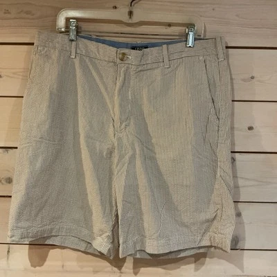 Pantalones Cortos IZOD Seersucker Para Hombre Talla 36 Blanco Tostado Rayas Clásicos Elegantes Geniales Foto 1 de 4