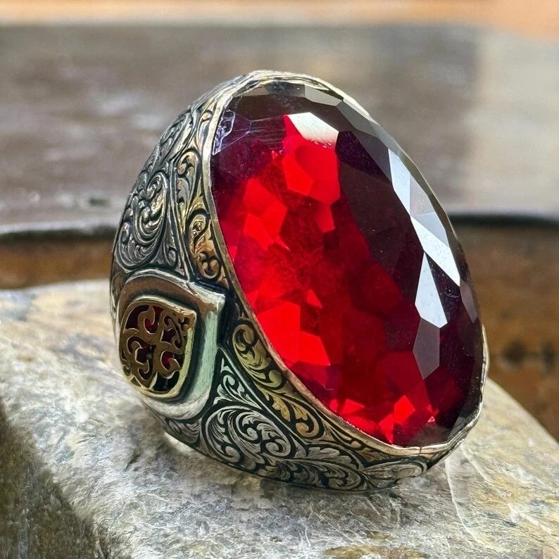 Anillo de circón rojo estilo otomano rubí grande hecho a mano para hombre Foto 1 de 4