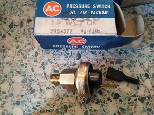 INTERRUPTOR DE PRESIÓN DE ACEITE - COMMERCIAL COB & HILLMAN MINX & HUSKY & HUMBER HALK (1951-63) - Imagen 1 de 2