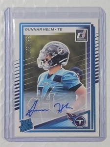 2025 Donruss Gunnar Helm Rated Rookie Auto /199 #371 Tennessee Titans - Picture 1 of 2
