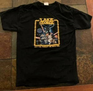 LAKE GEORGE T-Shirt "May The Forest Be With You" schwarz Größe M Star Wars - Bild 1 von 3