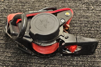 (CANTIDAD 2) Correa de trinquete retráctil Rhino EE. UU. 403 lb límite de carga 1209 lb rojo roto Foto 1 de 4