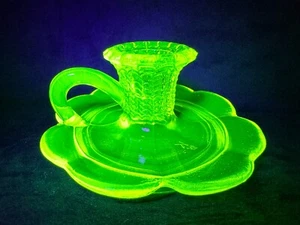 Uranium Glass Vintage Vaseline Kemple Wheaton Narcissus Candlestick Handled Glow - Bild 1 von 20