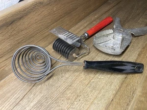 Lot Of 3 Vintage Red Bakelite Handle Pasta Maker Kitchen Juicer And Egg Dipper/ - Picture 1 of 7