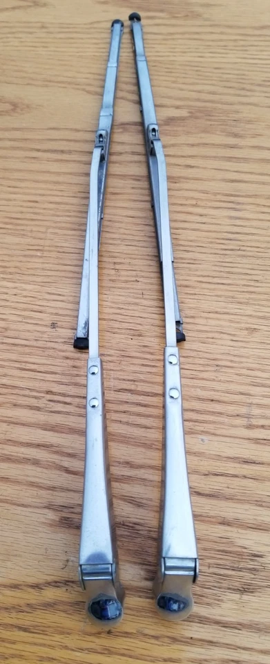 Brazos limpiaparabrisas Chevrolet Chevy 1949-52 sedán cupé Fleetline techo rígido Foto 1 de 4