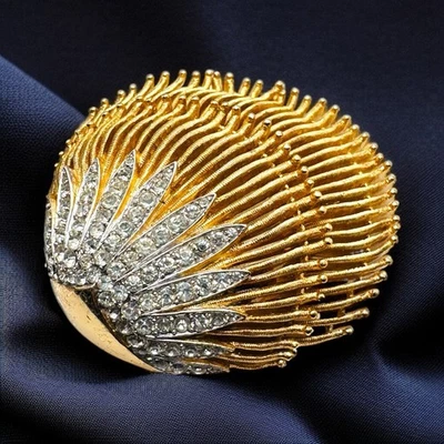 Vintage Trifari Rue de la Paix Golden Crystal Shell Anemone Brooch 1960s Ad pc - Image 1 of 4