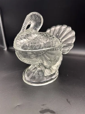 Plato de caramelo/nueces vintage LE Smith de vidrio transparente en forma de pavo con tapa Foto 1 de 4