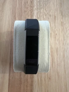 Fitbit Alta Hr Activity Tracker With Black Band & USB Charger - Picture 1 of 1