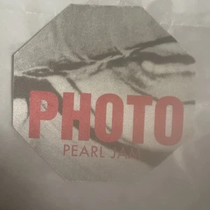 PEARL JAM PHOTO BACKSTAGE PASS  - Bild 1 von 3