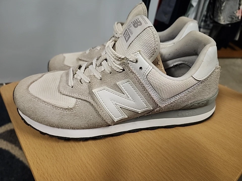 Talla 10 - New Balance 574 Clásico Beige W Foto 1 de 4