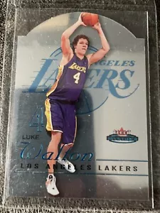 2003-04 Fleer Mystique Die-Cut #104 Luke Walton /600 RC Rookie - Picture 1 of 3