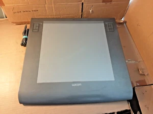 Wacom Intuos3 ptz-630 USB Graphics Tablet UNIT ONLY , NO STYLUS - Picture 1 of 7