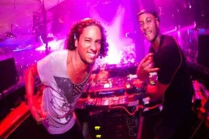 Sunnery James & Ryan Marciano Live House & EDM DJ-Sets Compilation (2010 - 2025) - Bild 1 von 8