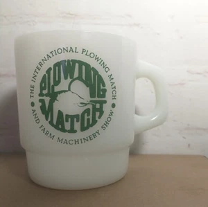 VTG Anchor Hocking International Plowing Match & Farm Show Milk Glass Mug MINT - Picture 1 of 8