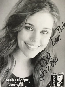 SIGNED - GROWING UP DUGGAR by Jana, Jill, Jessa, and Jinger Duggar (2014, HC) - Picture 1 of 11