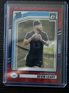 Panini Donruss 2024 - Clasificado Novato Devin Leary #329 Vista previa óptica Red Wave Prizm - Imagen 1 de 10
