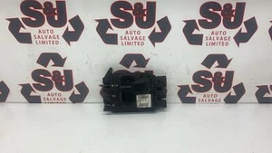 Vauxhall Vivaro Trafic 14-19 battery terminal fuse box 243501820r - Picture 1 of 12