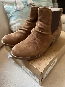 EUROSOFT Adeah Ruched Women's Bootie Luggage Brown Size 6.5 NIB - Picture 1 of 5