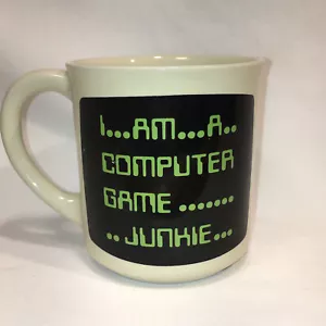DE COLECCIÓN 1981 HECHA EN JAPÓN Taza de Cerámica para Computadora SOY UN ADICTO A LOS JUEGOS DE COMPUTADORA - Imagen 1 de 6