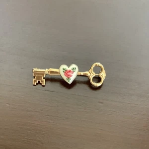 Coro Guilloche Key Brooch - Picture 1 of 4