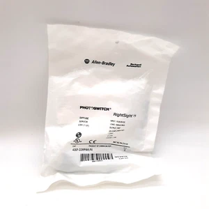 Allen-Bradley 42EF-D2MPAK-F4 Photoswitch Diffuse Sensor - Picture 1 of 4