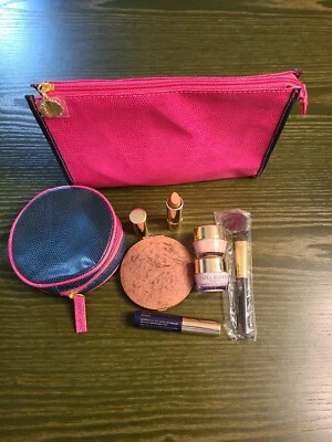 Gwp Estee Lauder Makeup Bags + Makeup  - Image 1 of 4