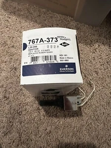 White Rodgers Emerson 767A-373 L39-089 Hot Surface Ignitor with Connector 120V - Picture 1 of 2