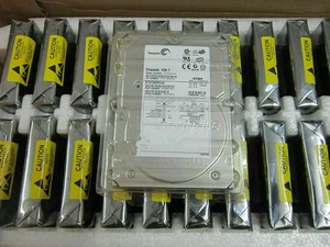 Seagate Cheetah 10k.7 ST373207LW 73 Gb SCSI 3.5 Internal Hard Drive - Picture 1 of 1