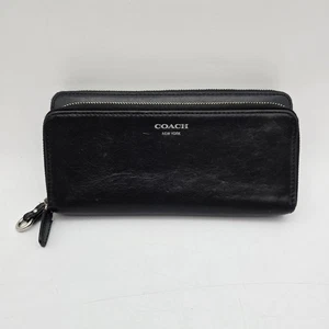 Vintage Coach Women's Wallet/Clutch - Used, Black Leather, USA Authentic - Picture 1 of 8