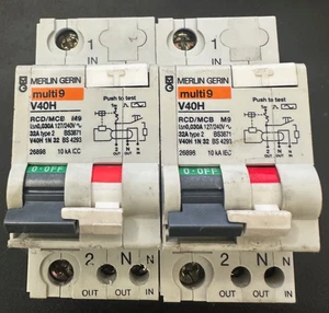 2 x MERLIN GERIN 32 AMP CURVE C 10kA 30mA DOUBLE POLE RCBO TYPE AC V40H 26898 - Picture 1 of 1