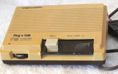 Vintage Realistic Plug 'N Talk FM Wireless Intercom #43-207B FOR PARTS ONLY - Image 1 of 3
