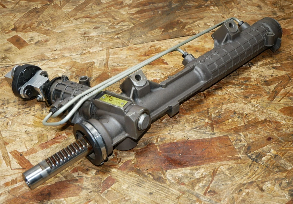 Servo piñón portaequipajes de dirección hidráulica OEM BMW E46 #4 Foto 1 de 4