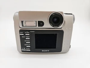 Fotocamera digitale Sony Cyber Shot DSC-F1 / prima fotocamera digitale Sony / DIV10241 - Foto 1 di 6