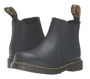 Dr. Martens Kid's Collection 2976 Toddler Chelsea Boot (Toddler) Softy T Vegan 7 - Bild 1 von 6