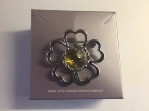 Silver Tone Flower Style Costume Jewellery Brooch - new in box. - Picture 1 of 2