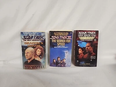 Star Trek: 3 Paperback Books - Dragon's Honor / The Search For Spock / Invasion! - Image 1 of 4