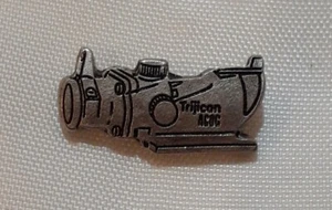 TRIJICON FIREARMS ACOG SCOPE ADVERTISEMENT PIN - Picture 1 of 3