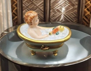 Limoges Bath Time Baby in Tub Porcelain Trinket Box Peint a la Main Green - Picture 1 of 14