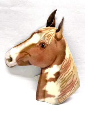 Esculturas esmaltadas en vidrio Bovano of Cheshire hechas en EE. UU. "Caballo", marrón y blanco Foto 1 de 4