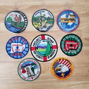Lote Mixto de 8 Parches Grandes Boy Scouts, 4 1/2" Redondos y Más Grandes, Años 70-90 - Imagen 1 de 10