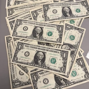 ⭐$1 Circulated Star Notes Circulated ⭐ - Picture 1 of 2