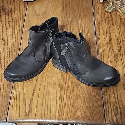 Botas de tornozelo femininas Earth Origins Dbl zíper 7B Jordan preto grunge  - Imagem 1 de 4