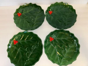 Vintage Lefton Christmas Holly Leaf and Berry Luncheon Set of 4 Plates 9.25 In - Picture 1 of 10