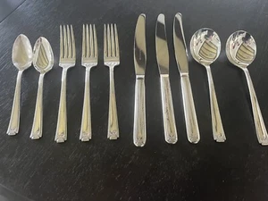 Mixed Lot of 10 Viceroy SILVER PLATE SILVERWARE: Dinner Knives, Forks, Spoons - Picture 1 of 8