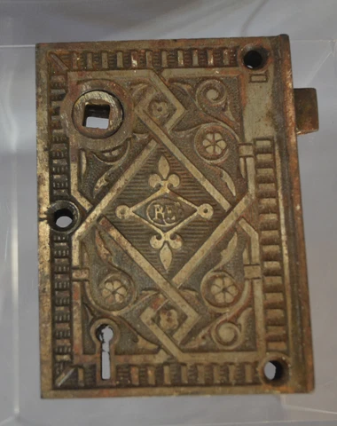 SUPERB ANTIQUE 1866 RUSSELL & ERWIN CAST IRON DOOR DECORATED RIM LOCK (Z) Cover